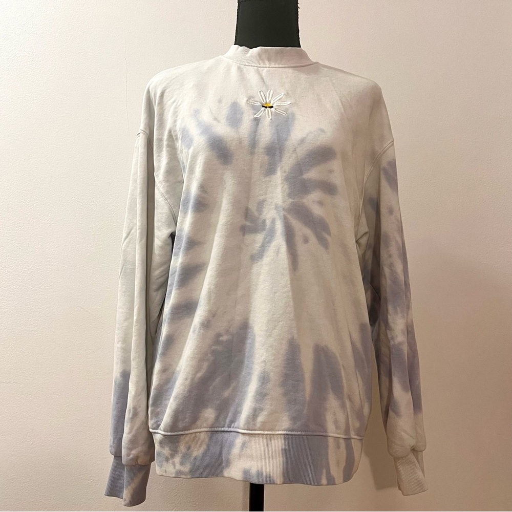 To all the boys I’ve loved before sweatshirt tie dye oversized look